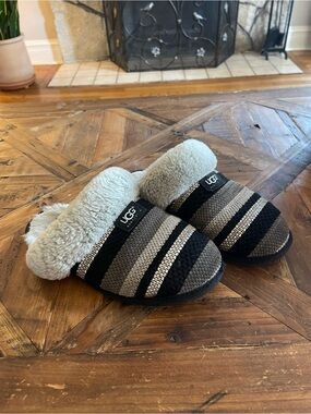 UGG Cozy Slippers Shoes Size 10